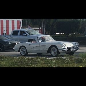 Meet your Posher, Jose